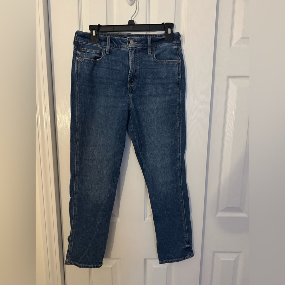 EUC Old Navy slim vintage jeans, size 6